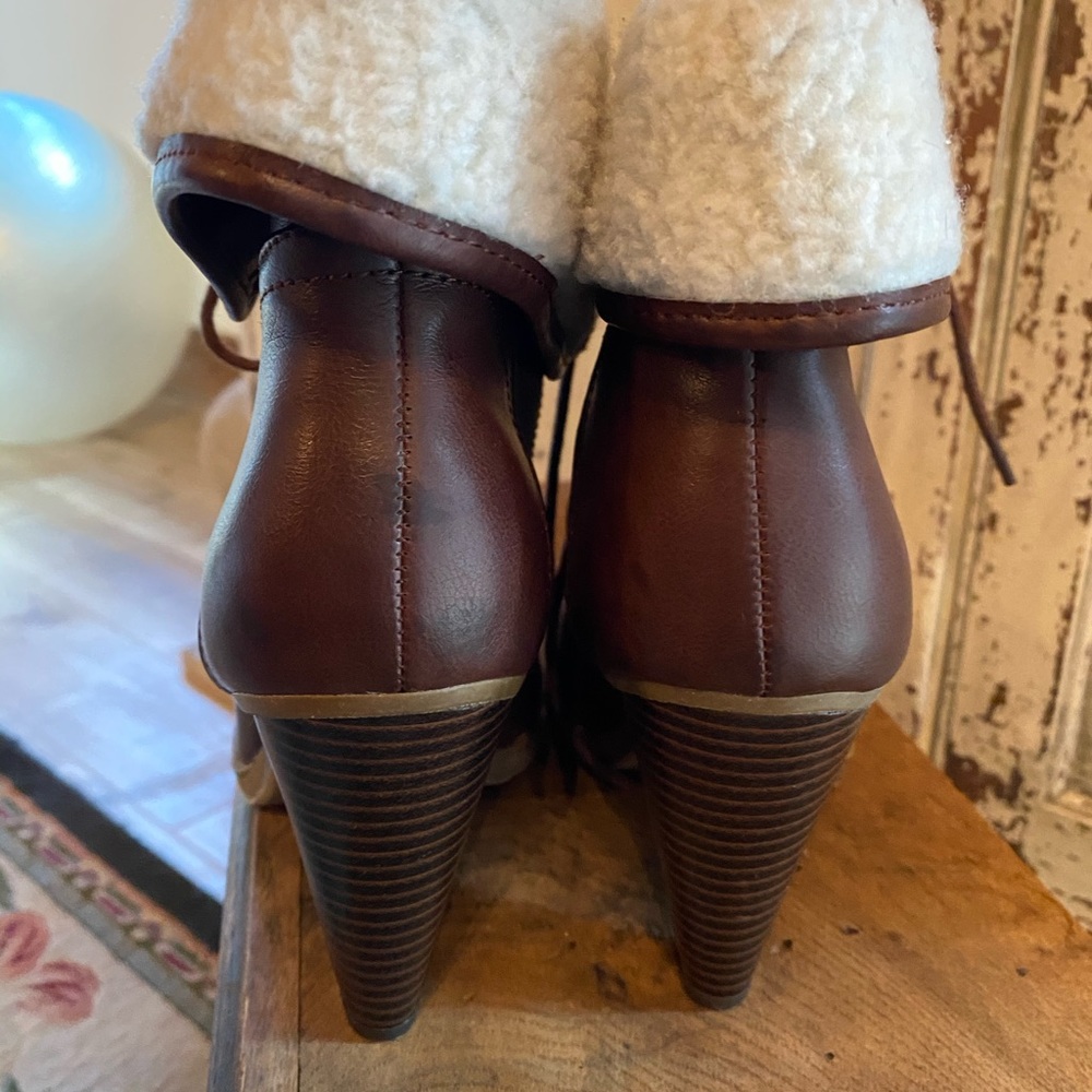Booties - Picture 5 of 6